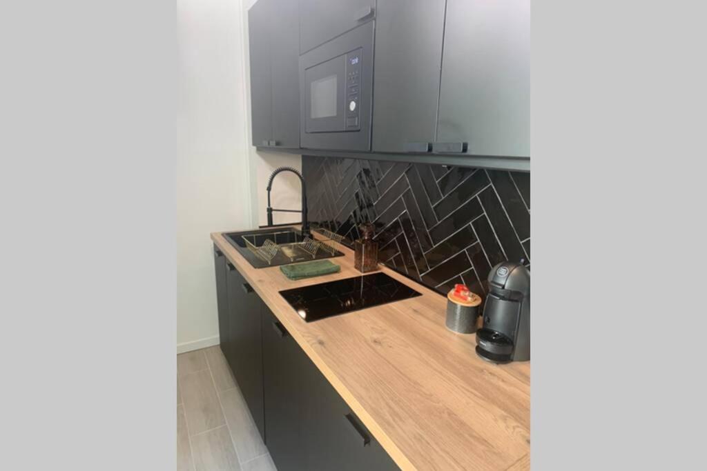 Appart'TERRASSE à 20 min des Champs Élysées Maisons-Laffitte Exterior foto
